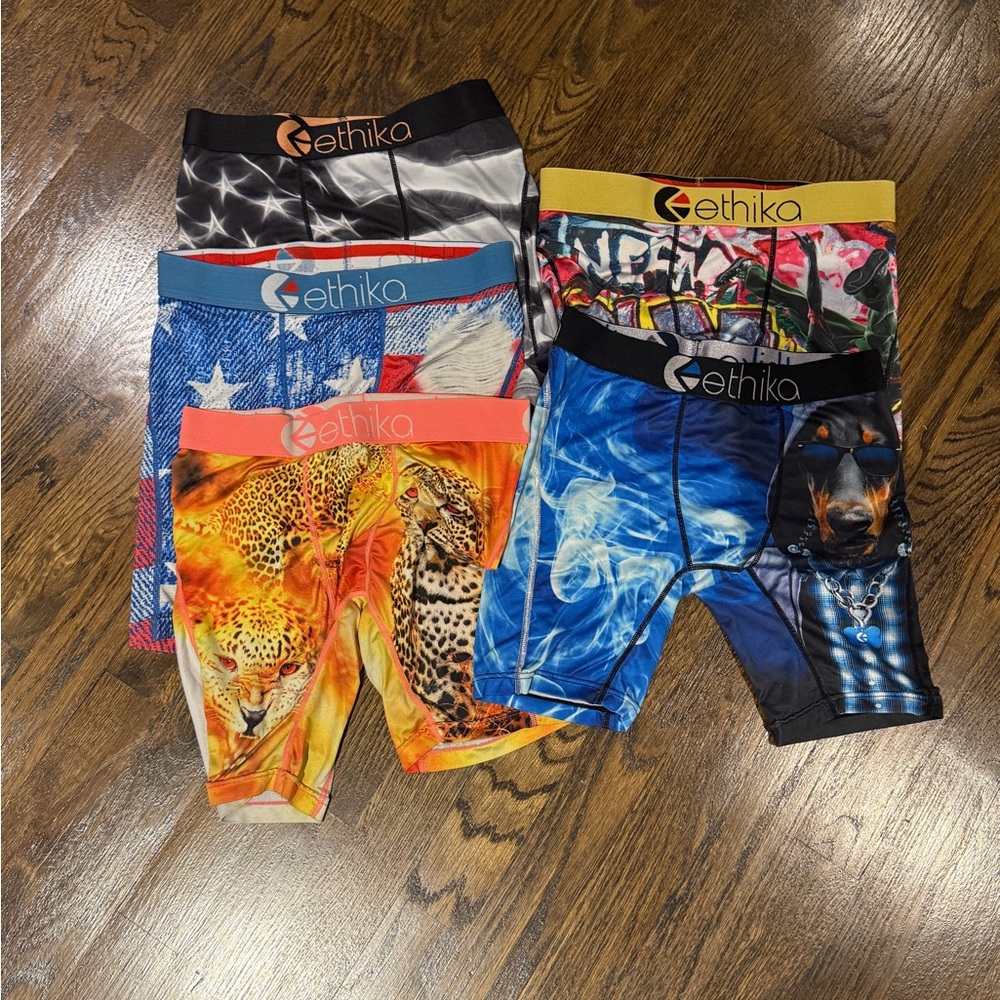 Ethika Kids boys boxers 5 pairs size L Multicolor Animal Flag and Graphic Prints